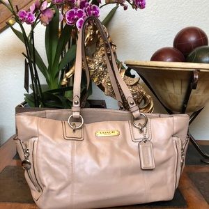 Coach f 19252 smaller tote.